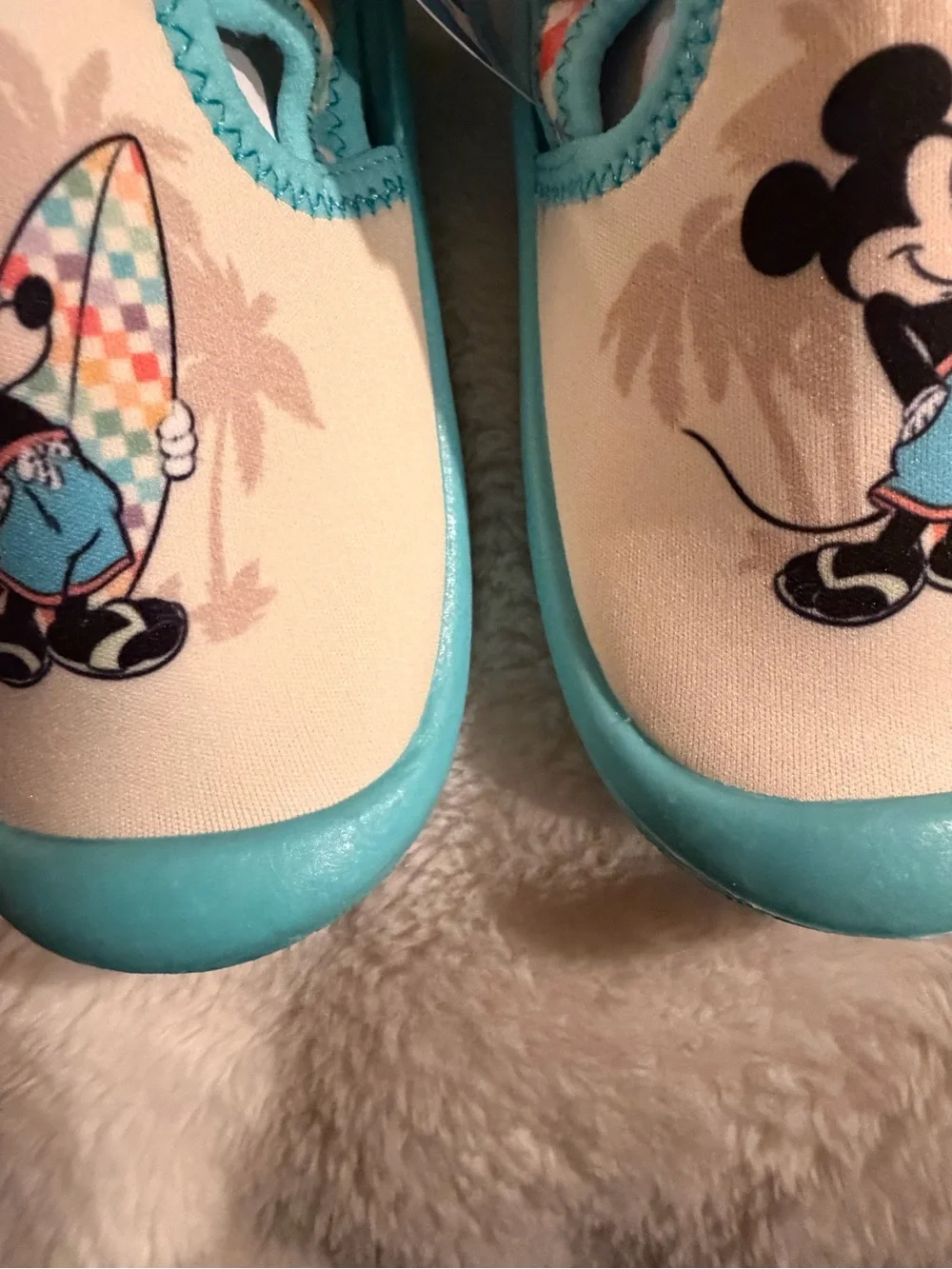 Disney Kids Mickey Mouse Cream & Teal Water Shoes